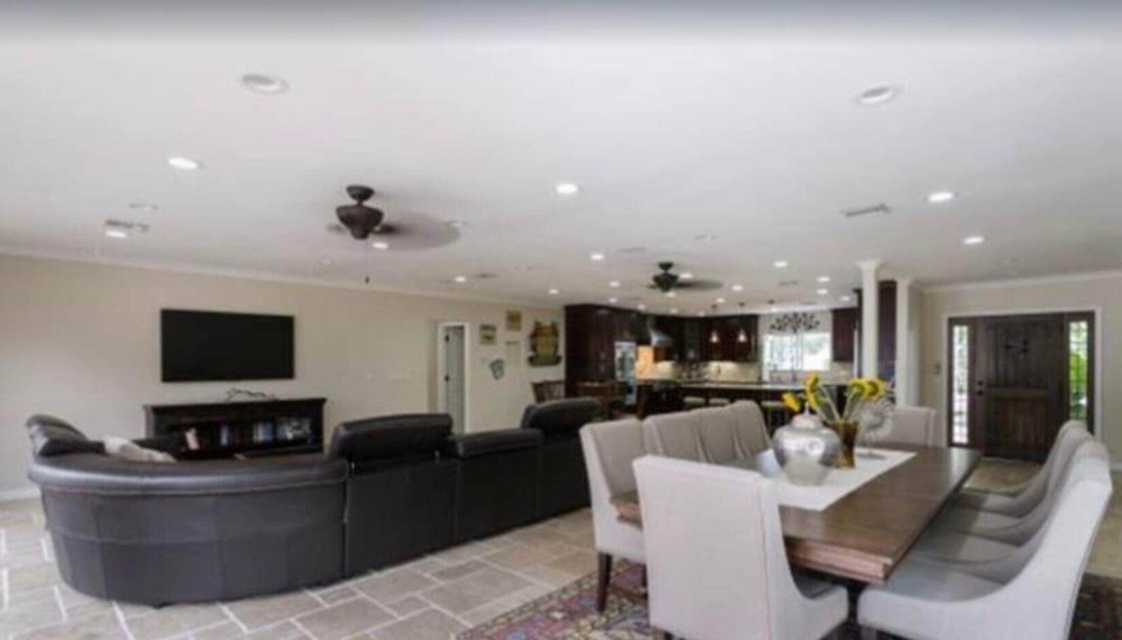M's Valley Traditional Home — photo 9