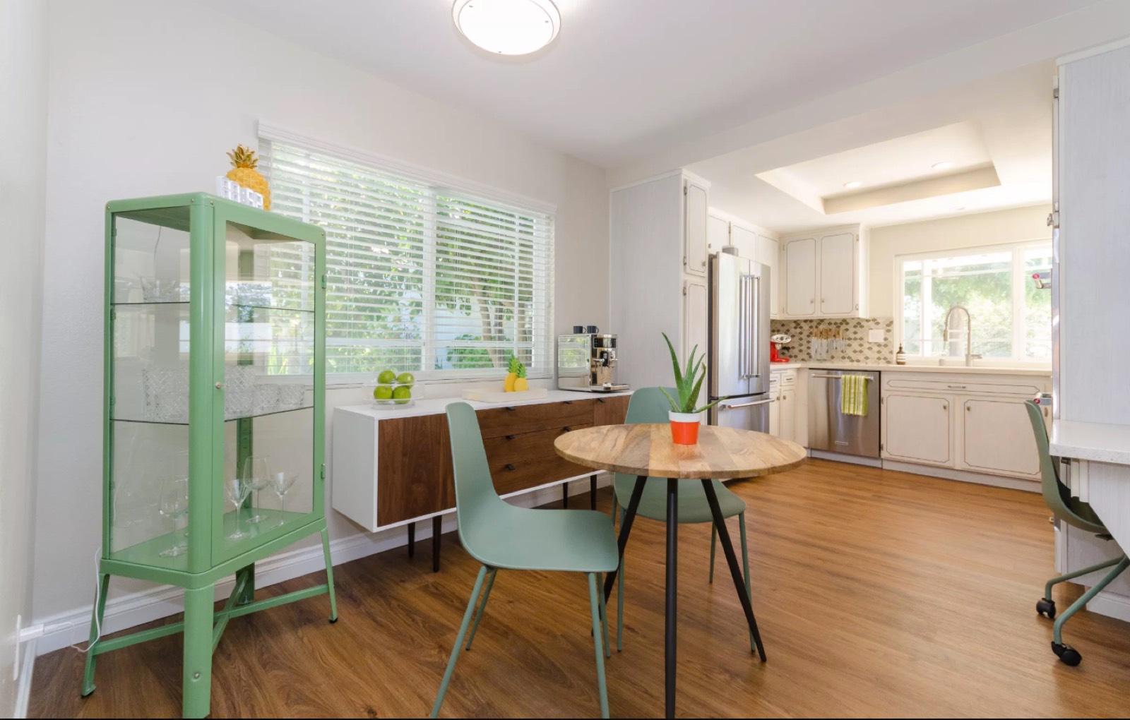 M's Woodland Hills Mod House — photo 10