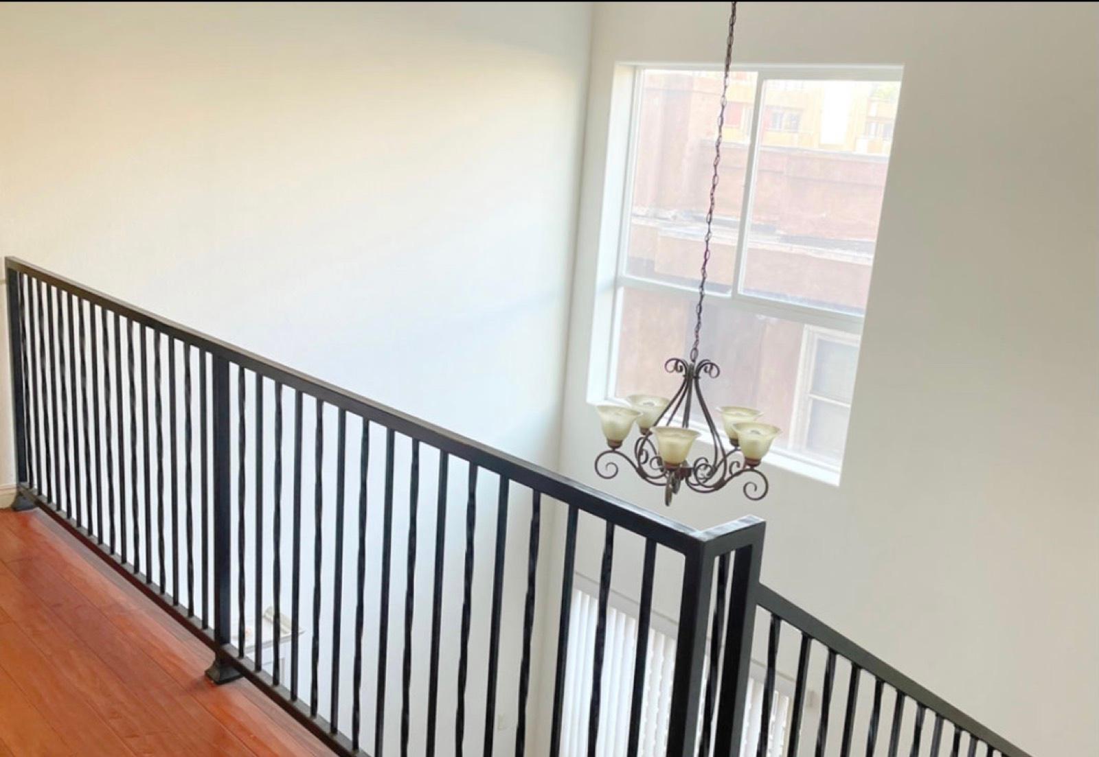 MT’s LA Townhome Loft — photo 4