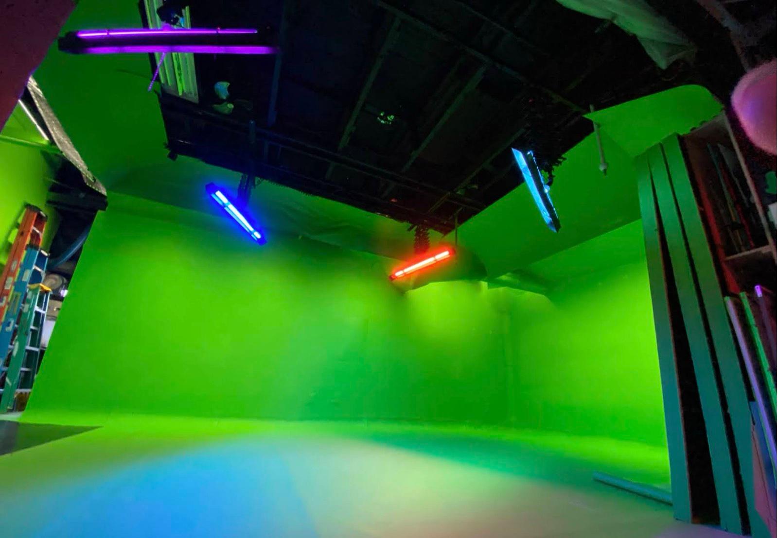 MV's Green Light up Studio — photo 3