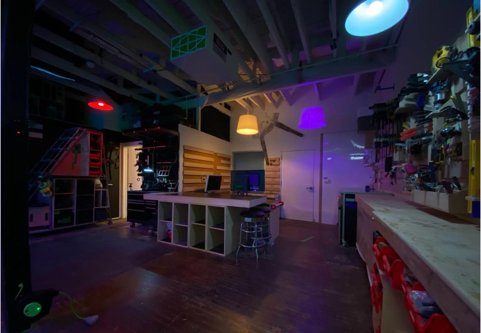 MV's Green Light up Studio — photo 5