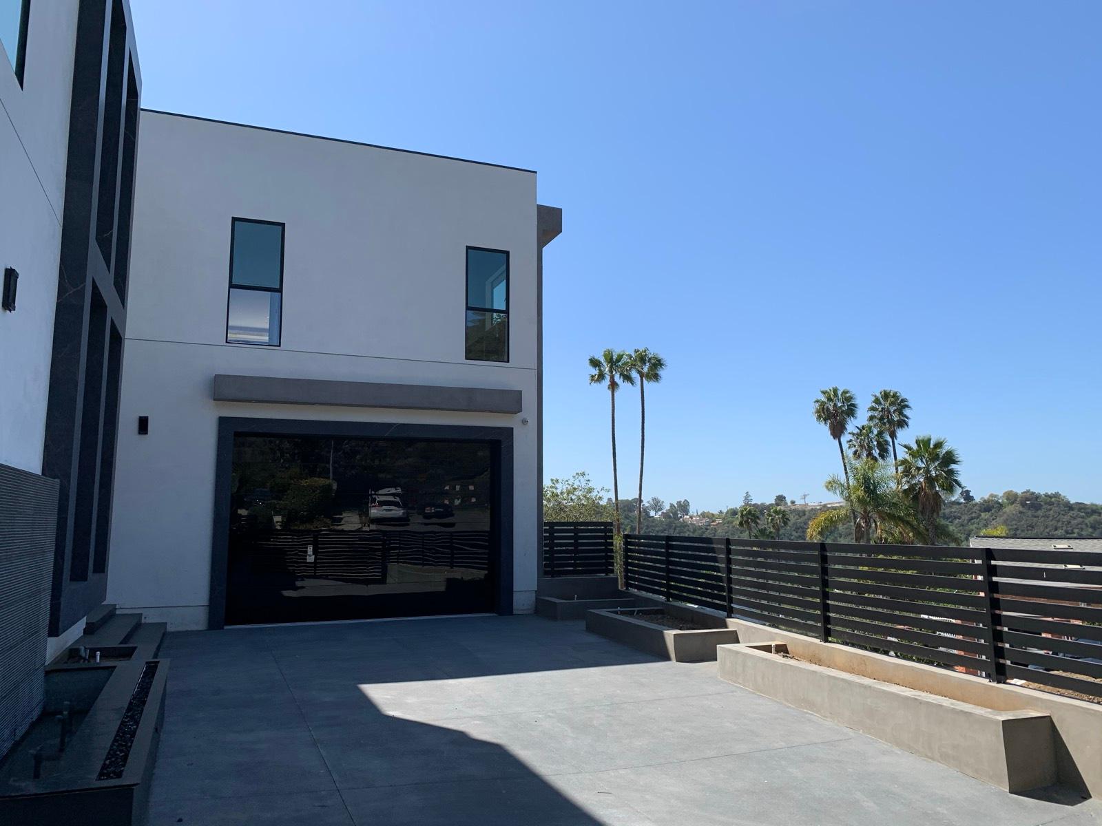 MY's Bright Modern Comfort — photo 1