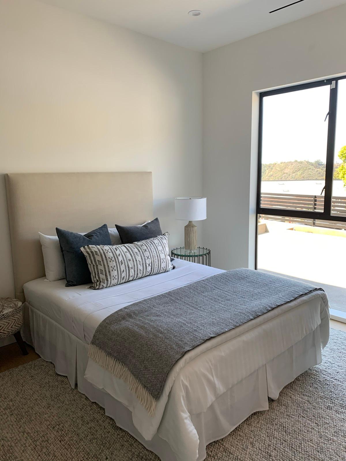 MY's Bright Modern Comfort — photo 12