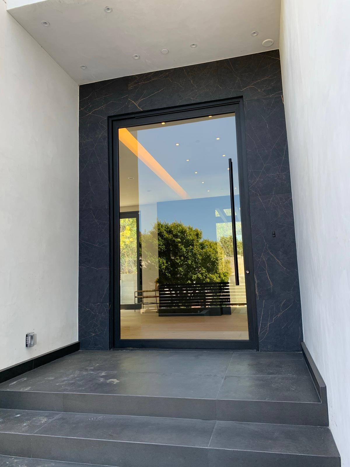 MY's Bright Modern Comfort — photo 4