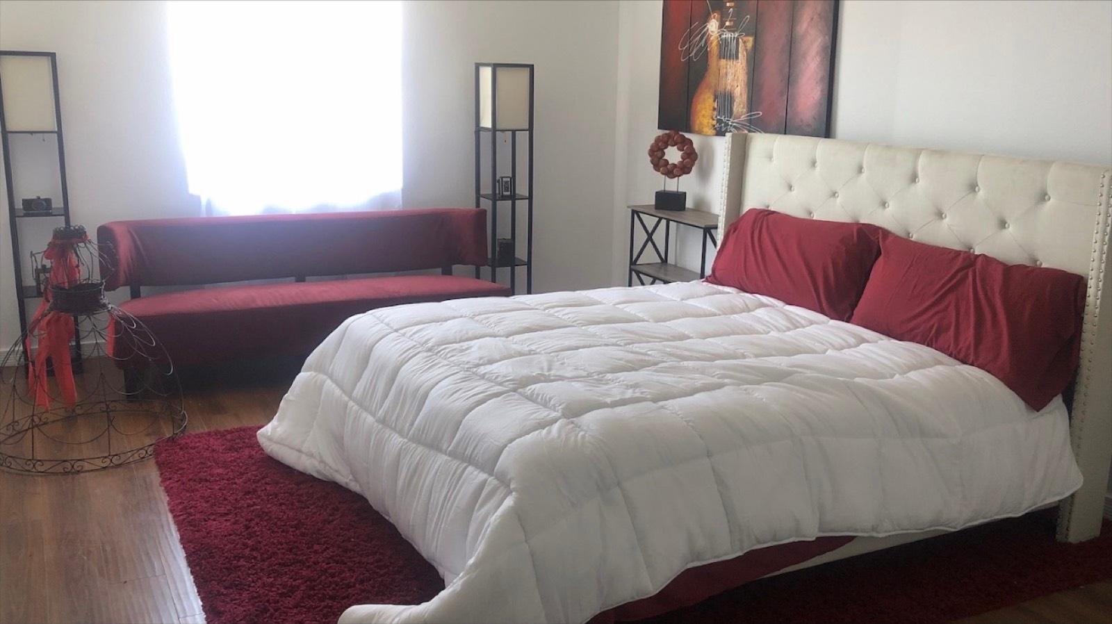 MZ's Woodland Hills Multi Home — photo 10