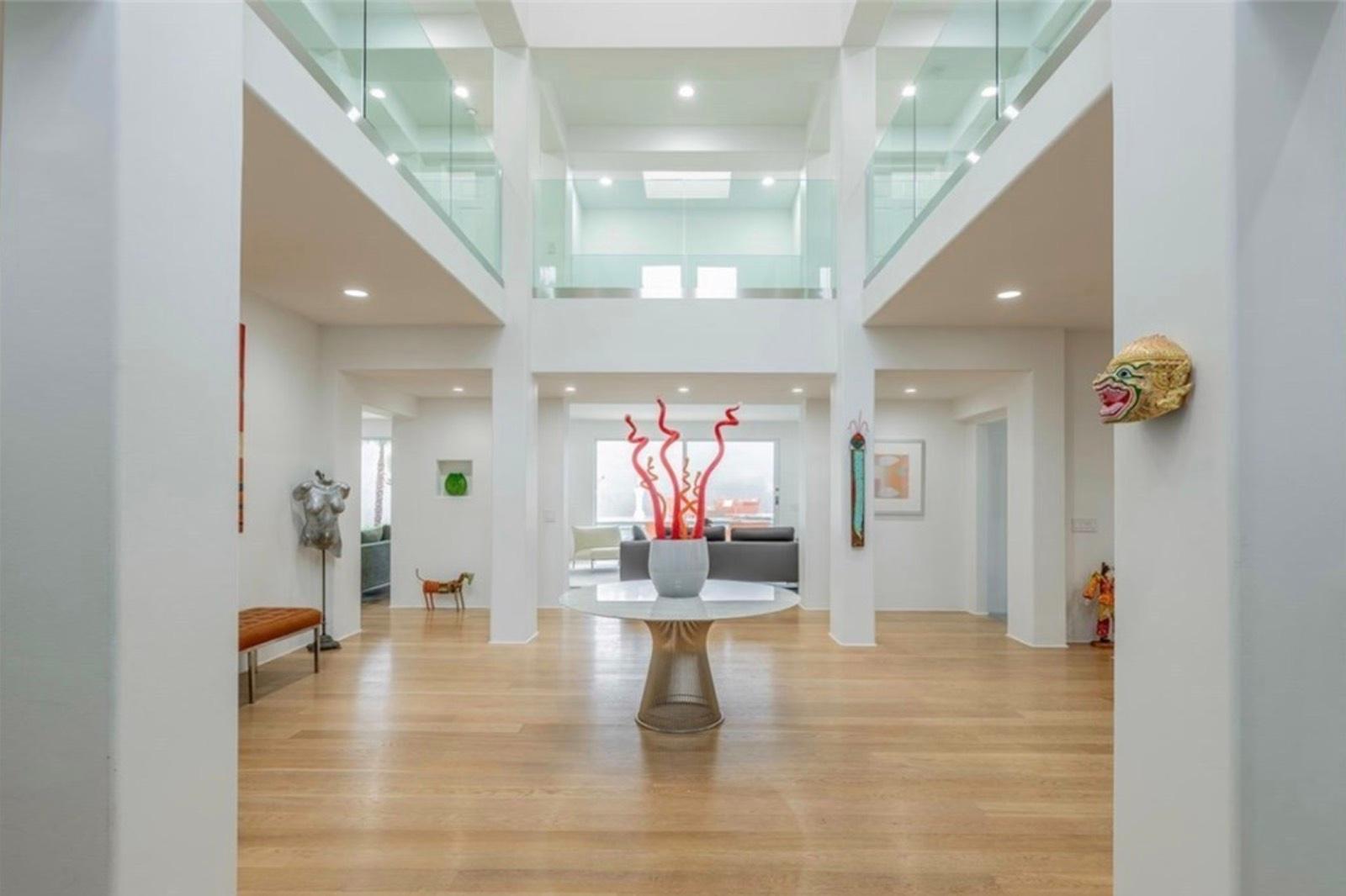 N' Calabasas View Mansion — photo 3