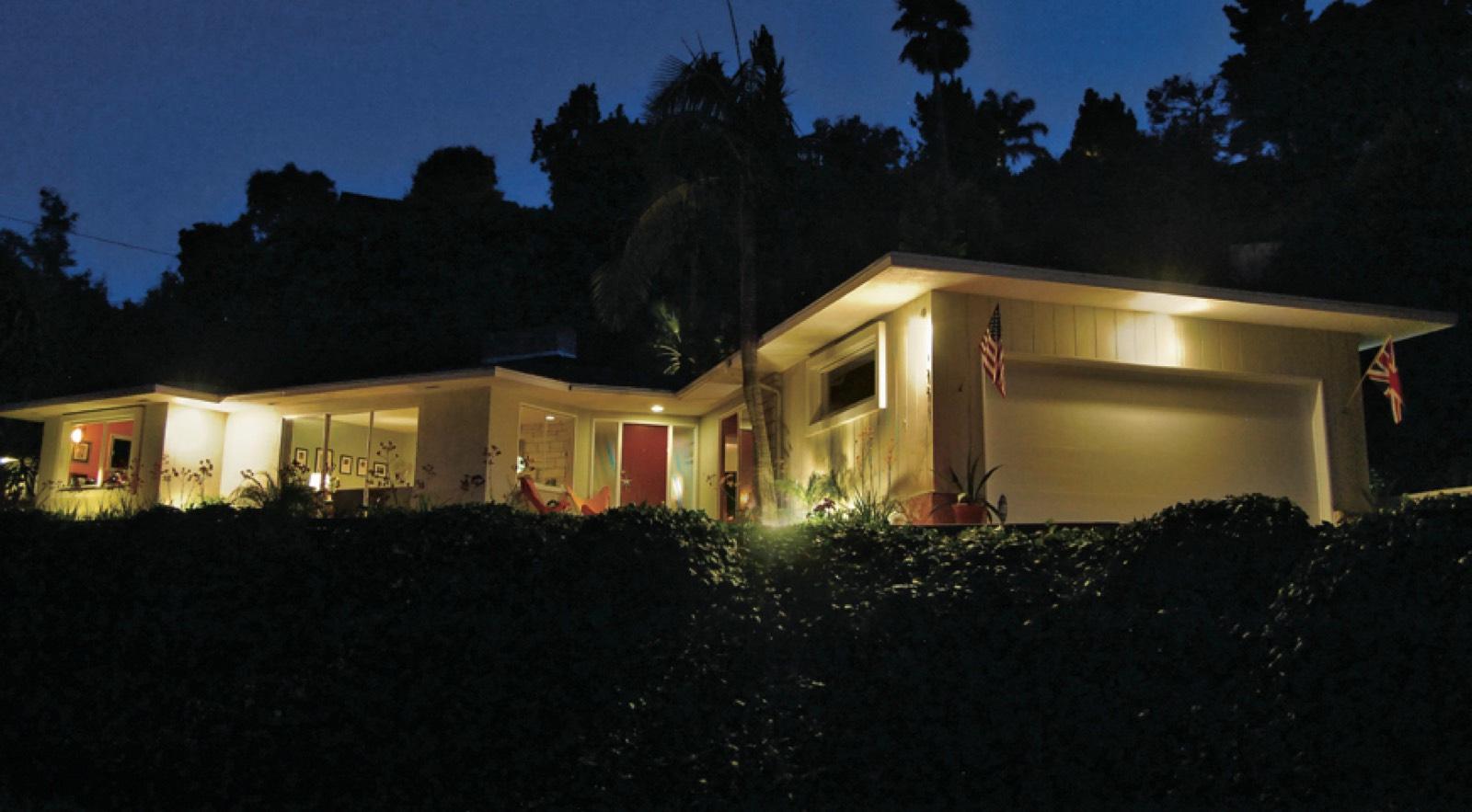 N Hollywood Hills — photo 2