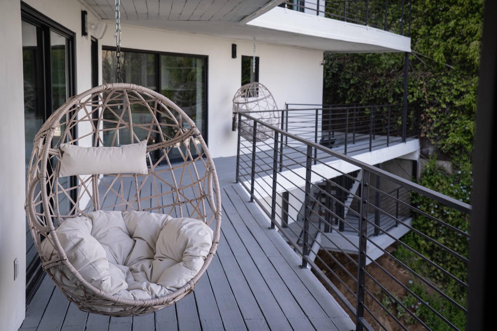 N's Hillside Modern Home — photo 11