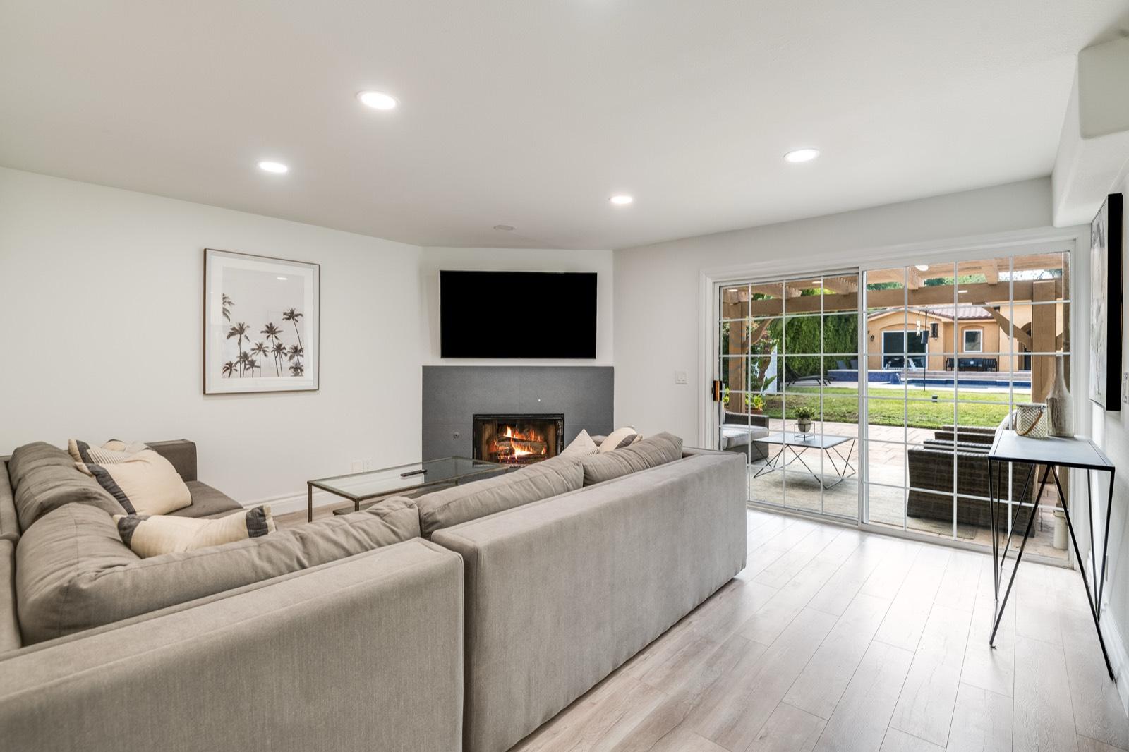 N's Marino Med Entertainer Home — photo 3