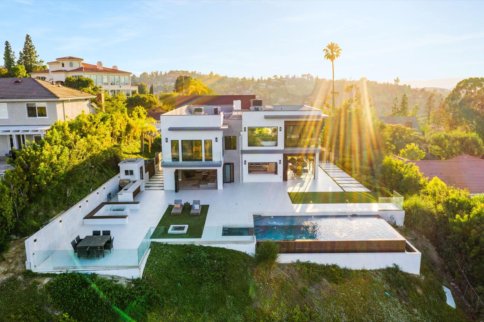 N's Tarzana Modern View — photo 2