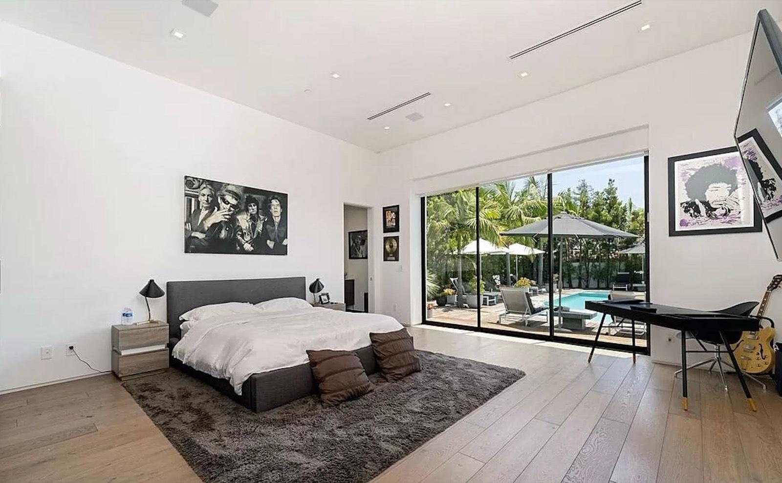 N's Valley Mod Mansion — photo 9
