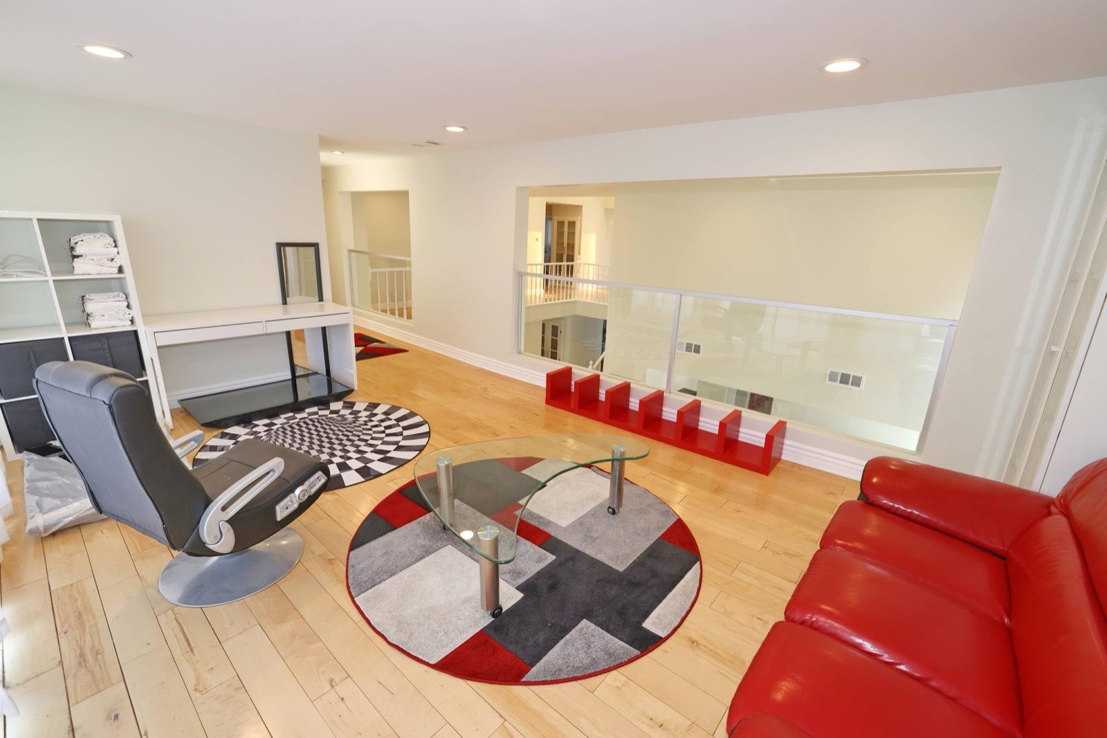 N's White Valley Classic Suburban Mansion 11221 — photo 5