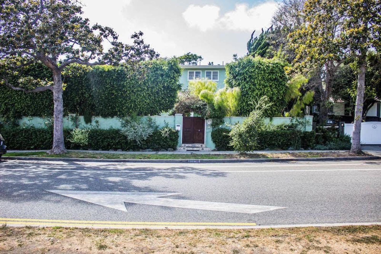 Nats House and Guest House — photo 1