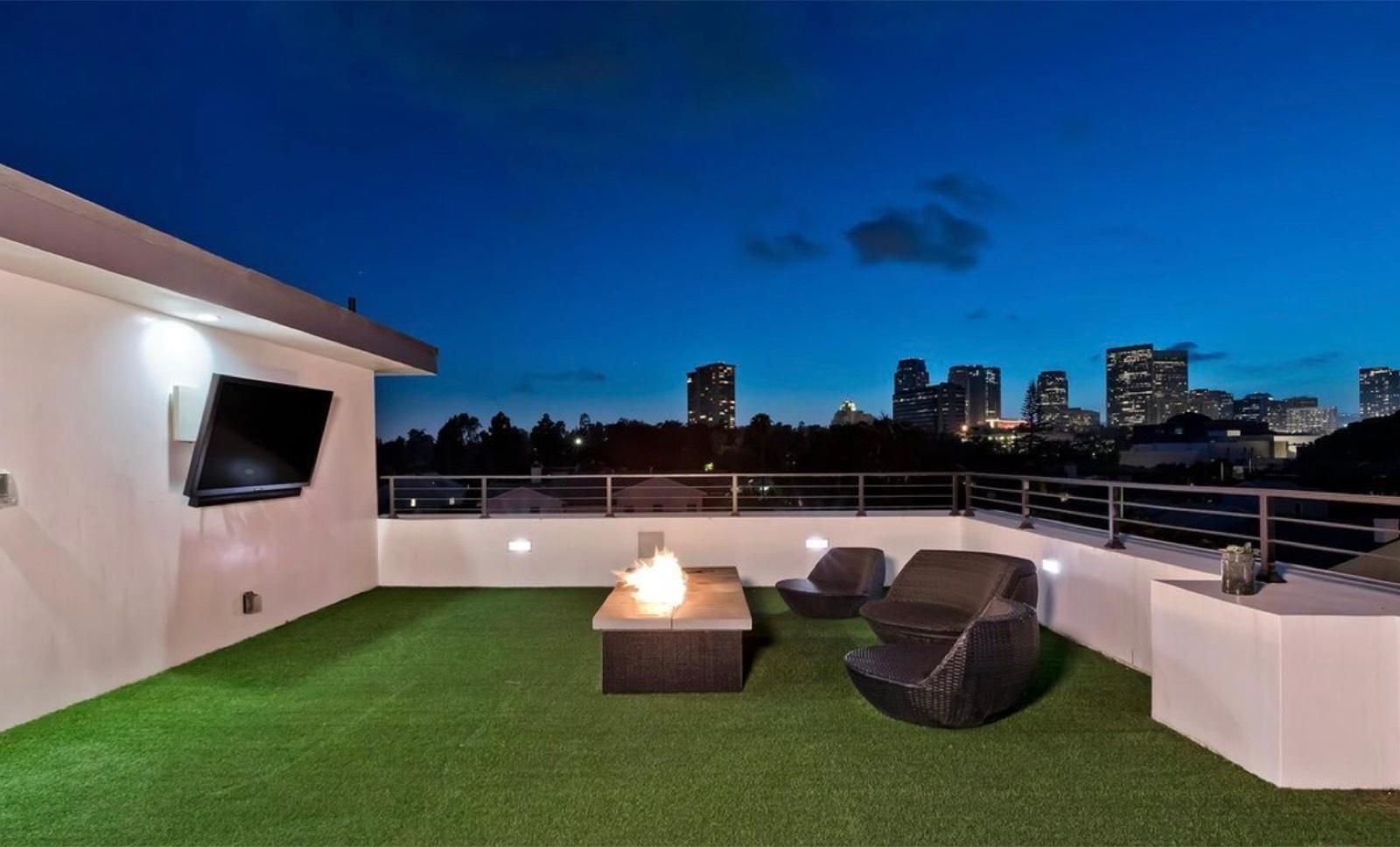 NF S Modern Bachelor Pad — photo 2