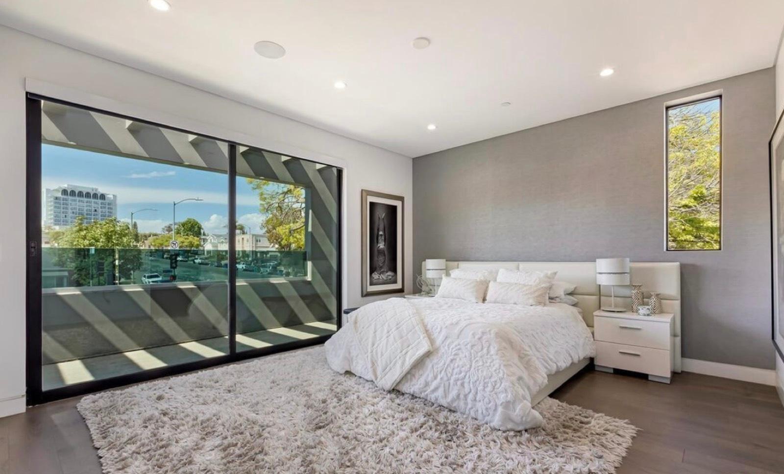 NF S Modern Bachelor Pad — photo 9