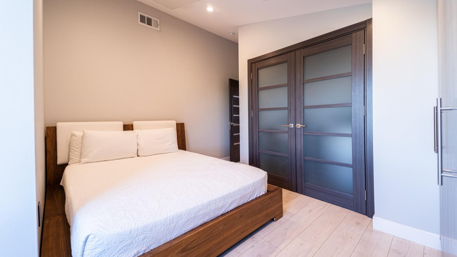 NF's Tarzana Mod View — photo 4