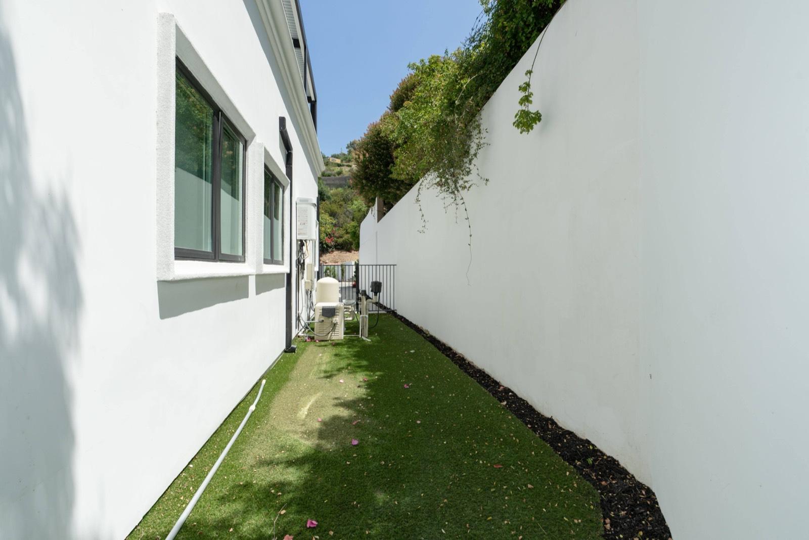 NG Spacious Mod Abode — photo 12