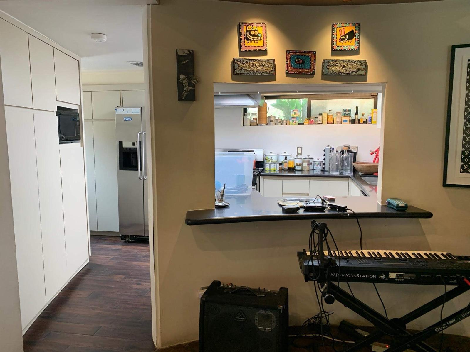 Nico's Hollywood Pad — photo 3