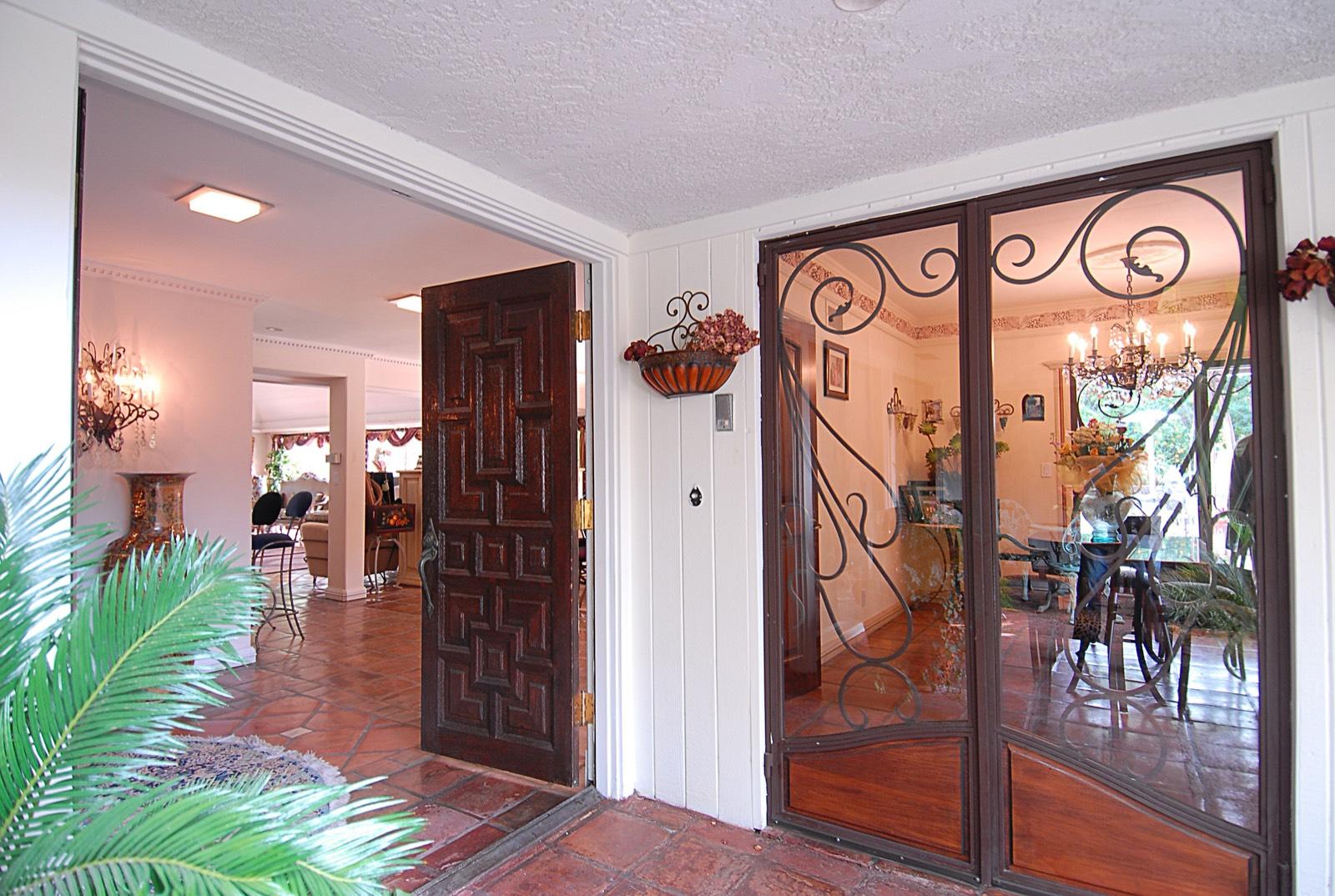 Nina's Calabasas Home — photo 2