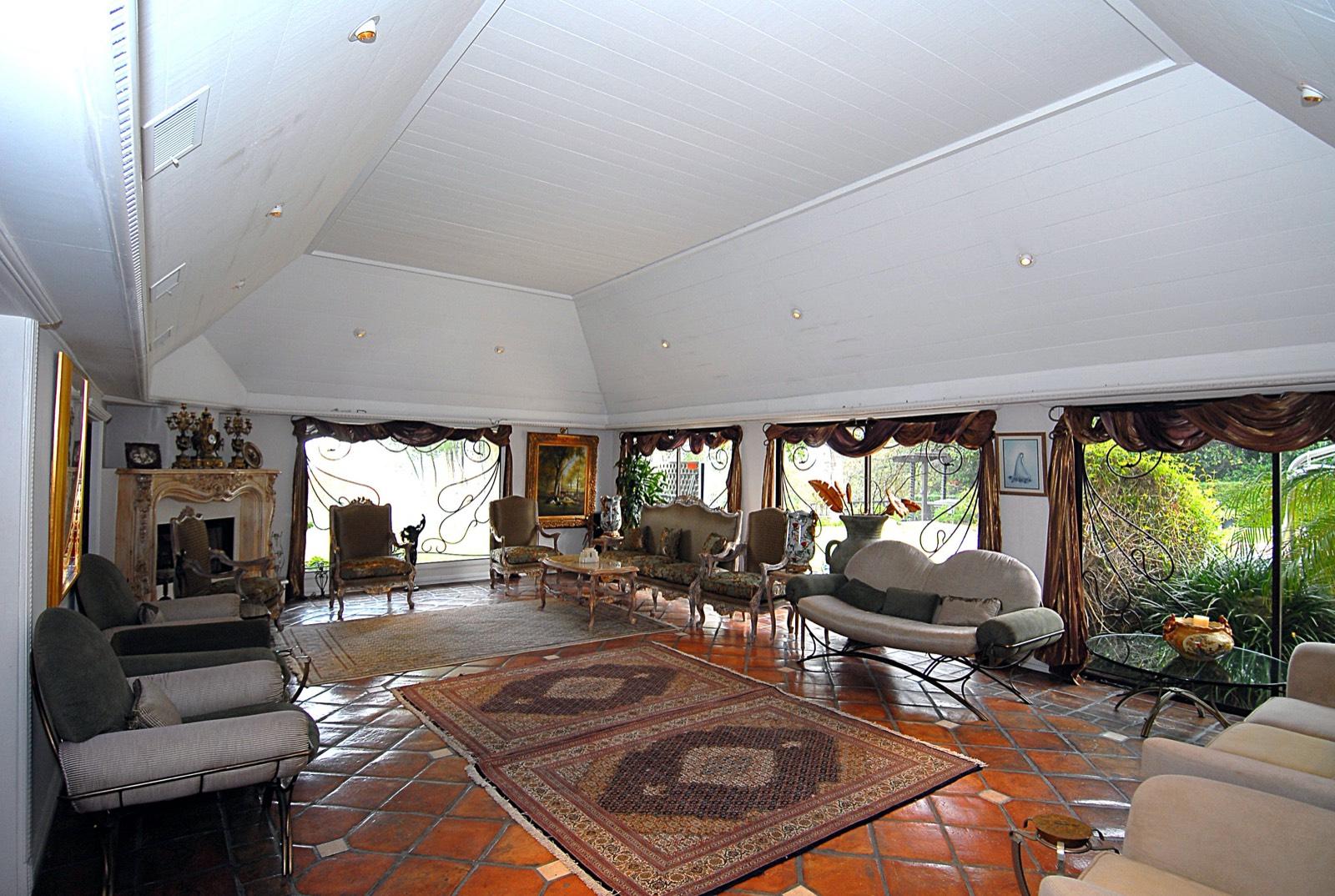 Nina's Calabasas Home — photo 11