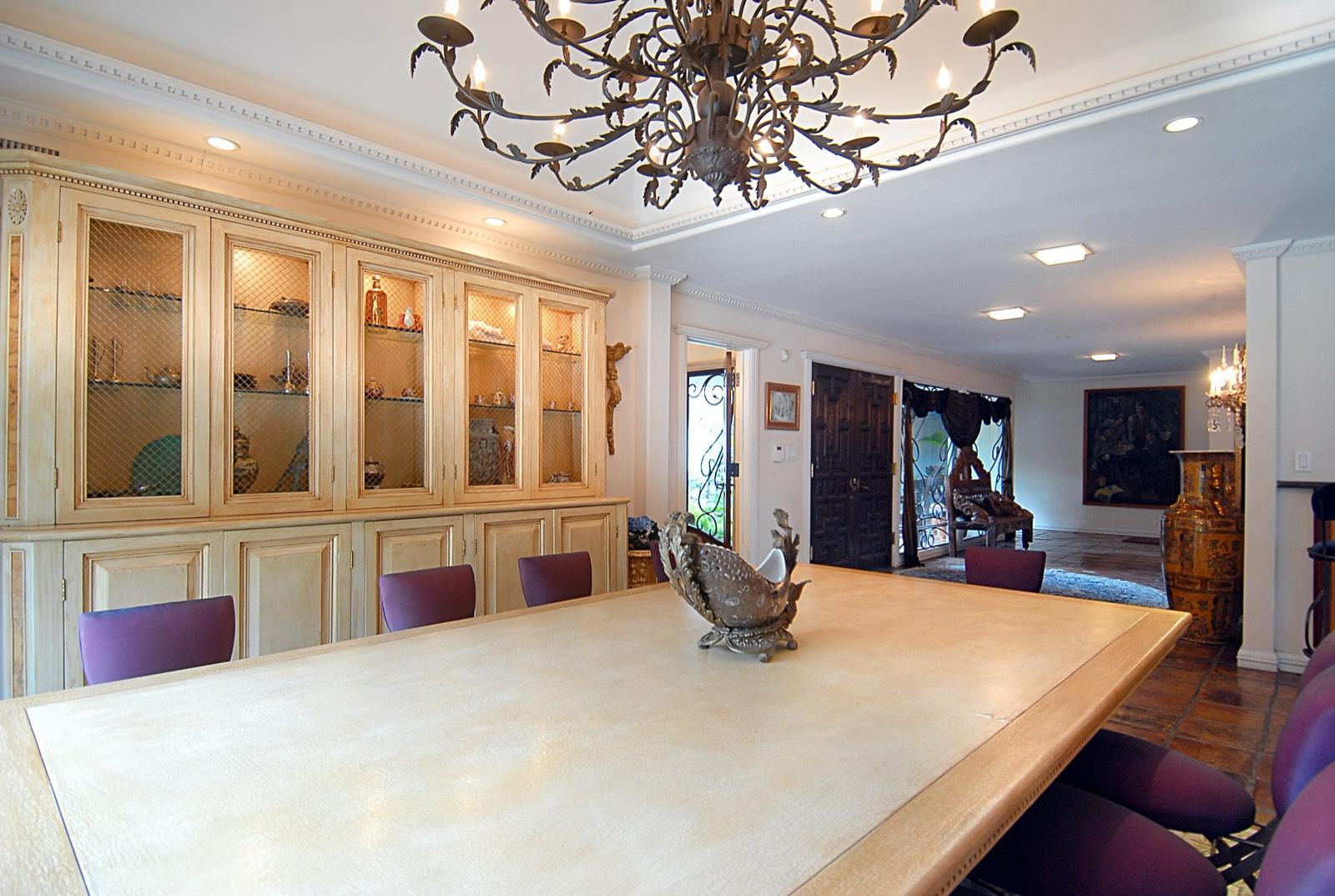 Nina's Calabasas Home — photo 10
