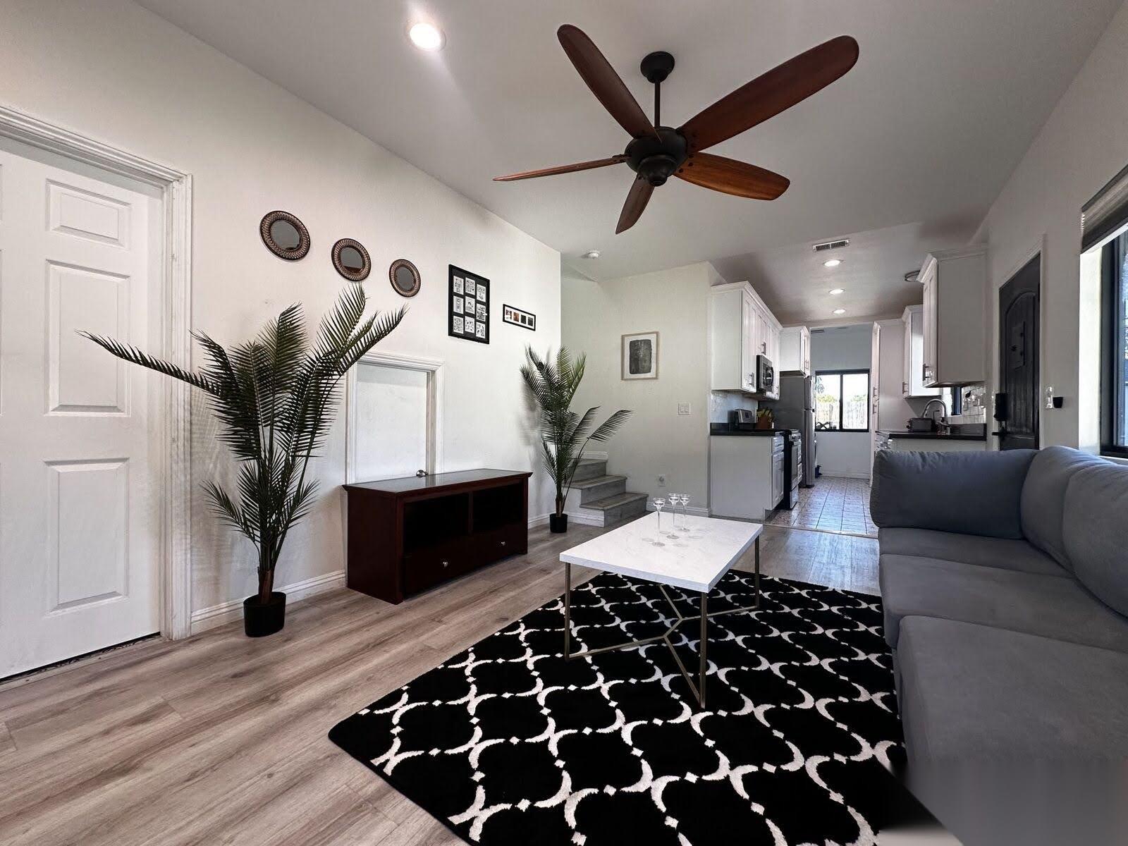 north hollywood town home — photo 5