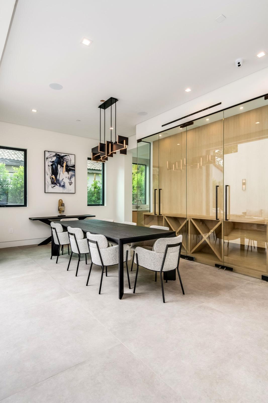 NP's Valley Modern Sports Home — photo 7