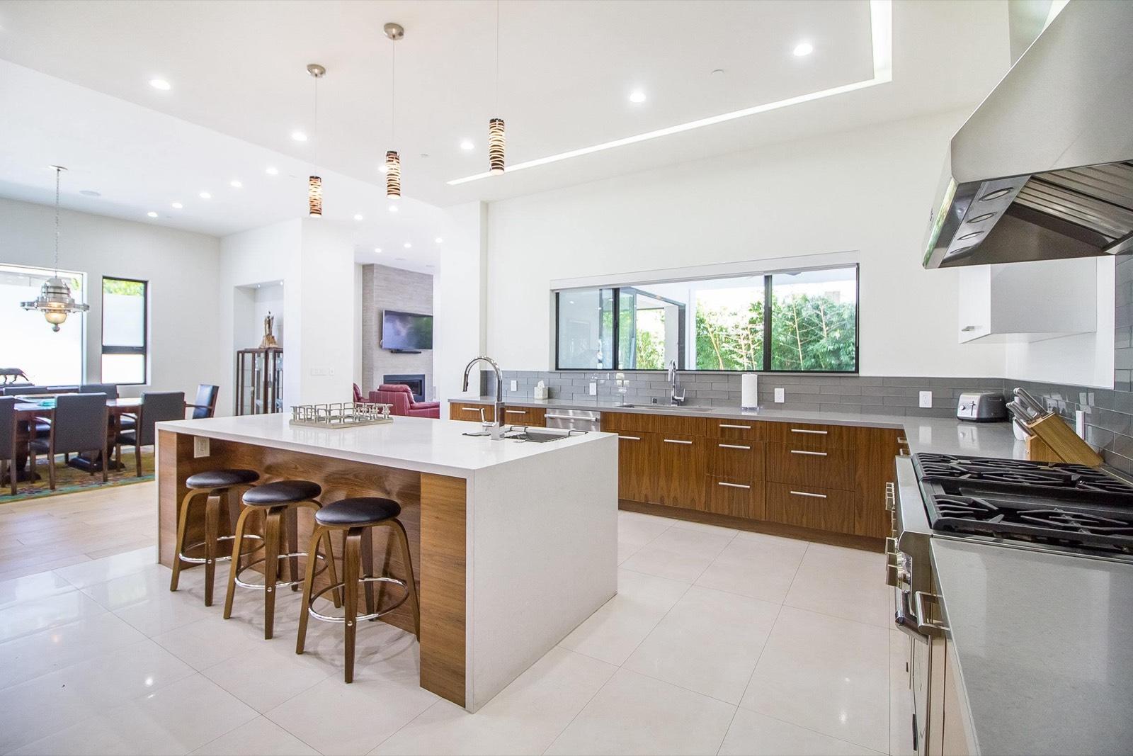 N's D Modern Bright Home — photo 5