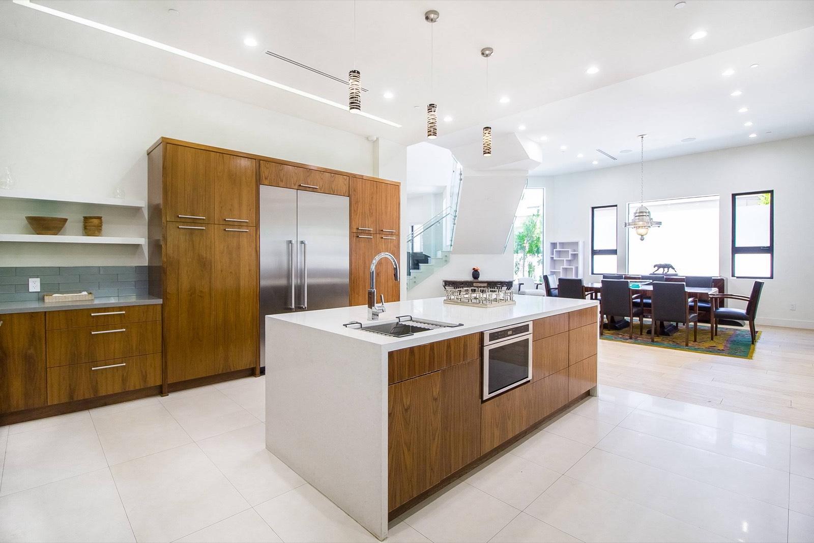 N's D Modern Bright Home — photo 8