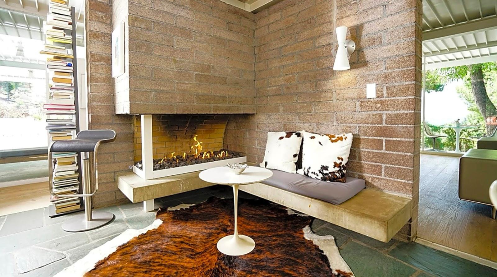 N's Midcentury Hill Home — photo 11