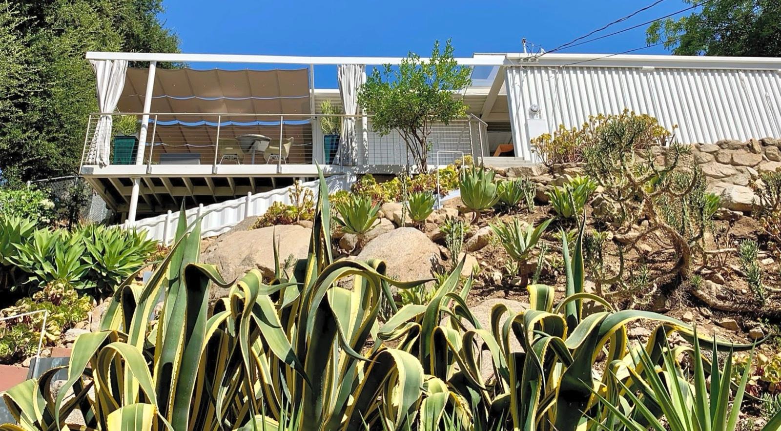 N's Midcentury Hill Home — photo 9
