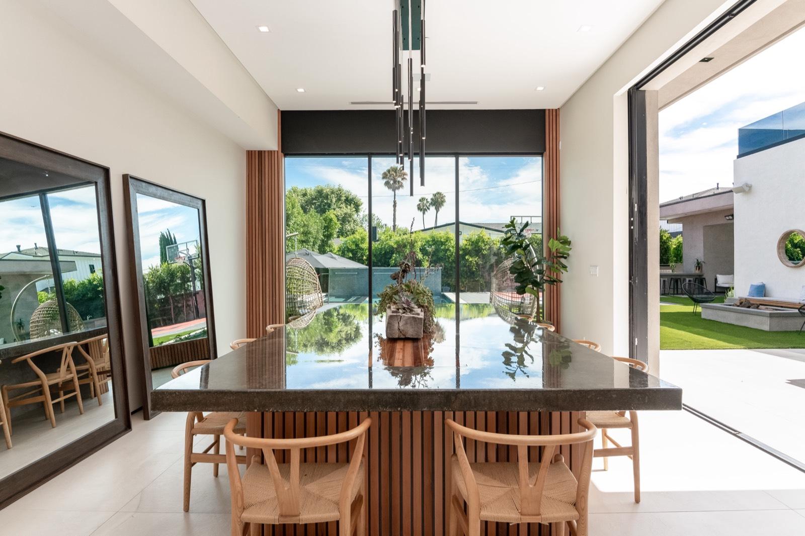 N's Modern Chandler Home — photo 5