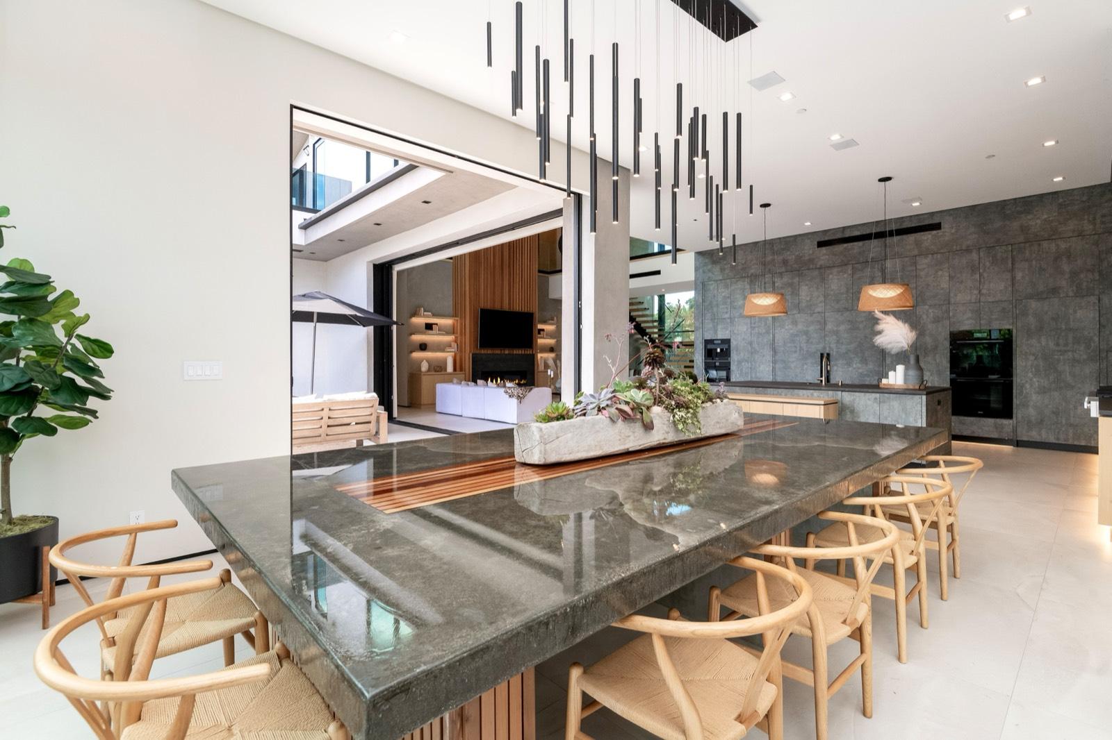 N's Modern Chandler Home — photo 6