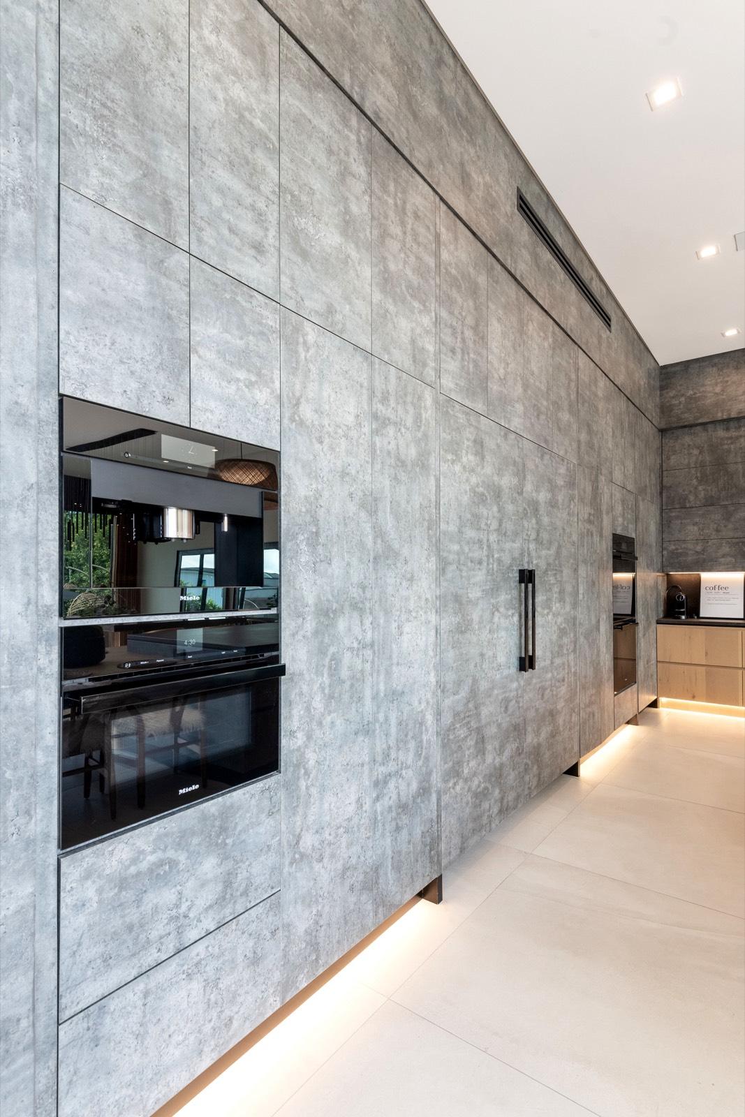 N's Modern Chandler Home — photo 8