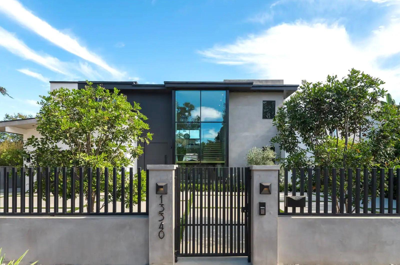 N's Modern Tech Mansion — photo 4