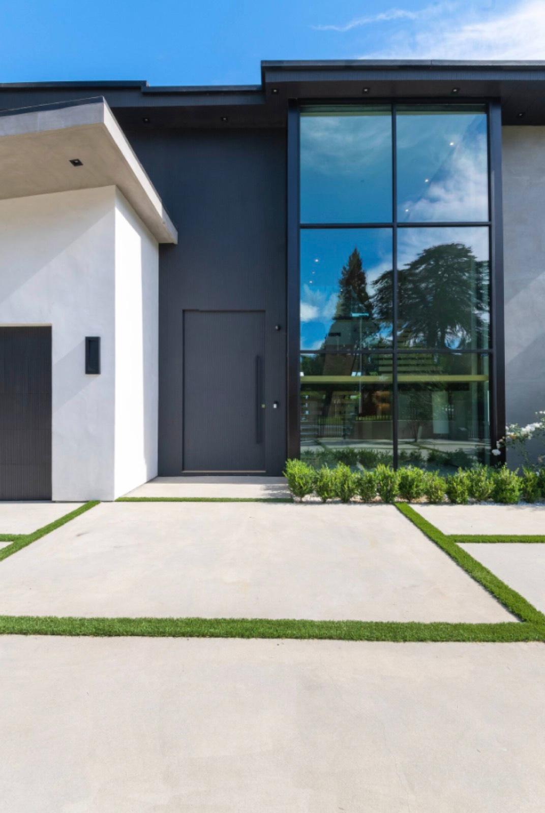 N's Modern Tech Mansion — photo 6