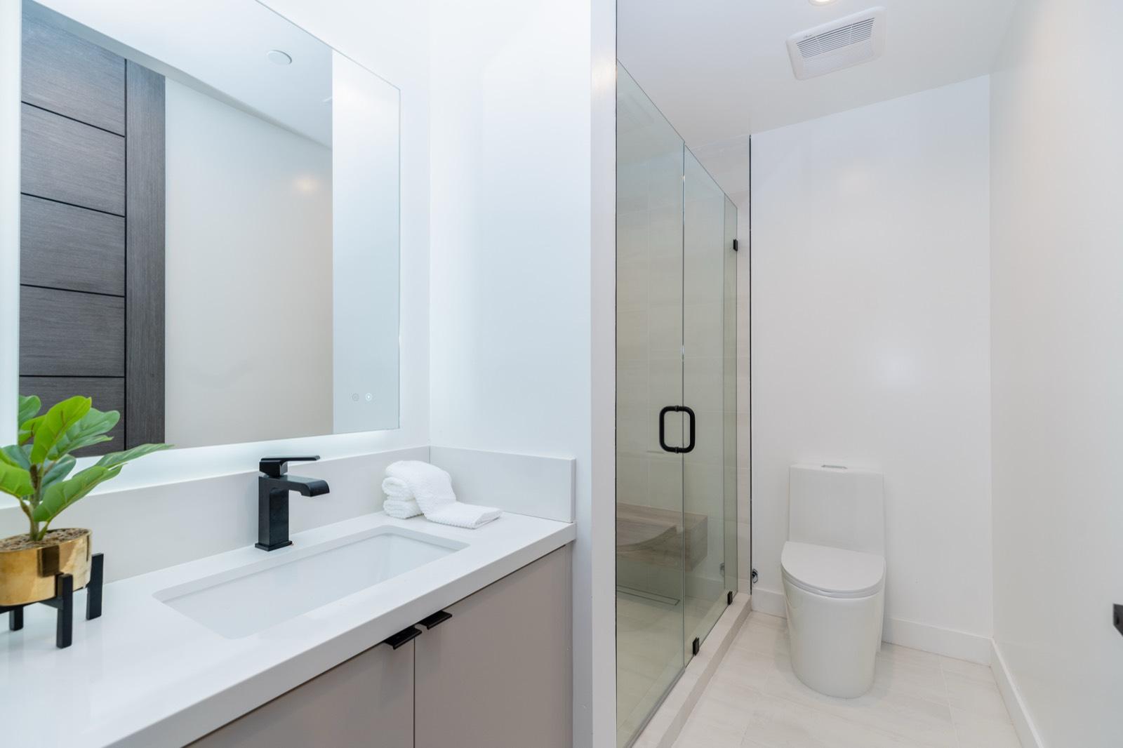 N's Modern White Farmhouse — photo 9
