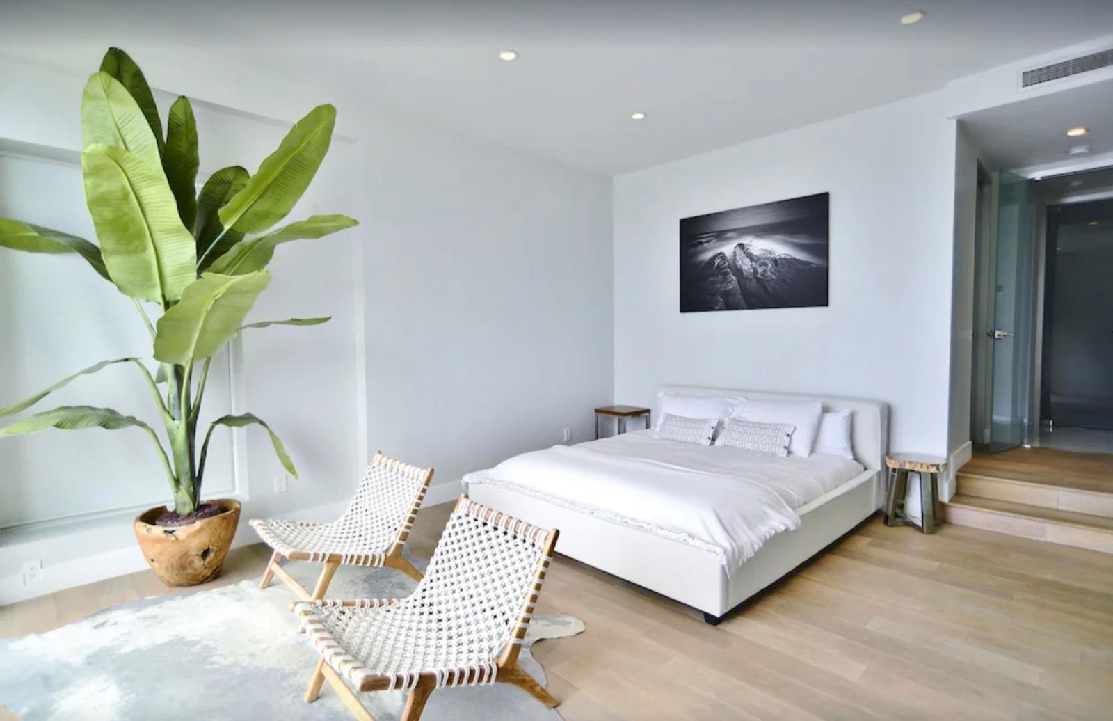 N's Oceanfront Modern Marvel — photo 10
