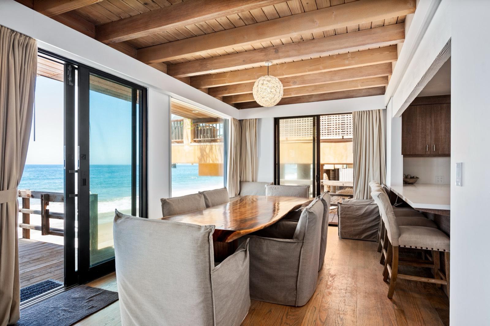 N's Oceanfront wood modern — photo 7