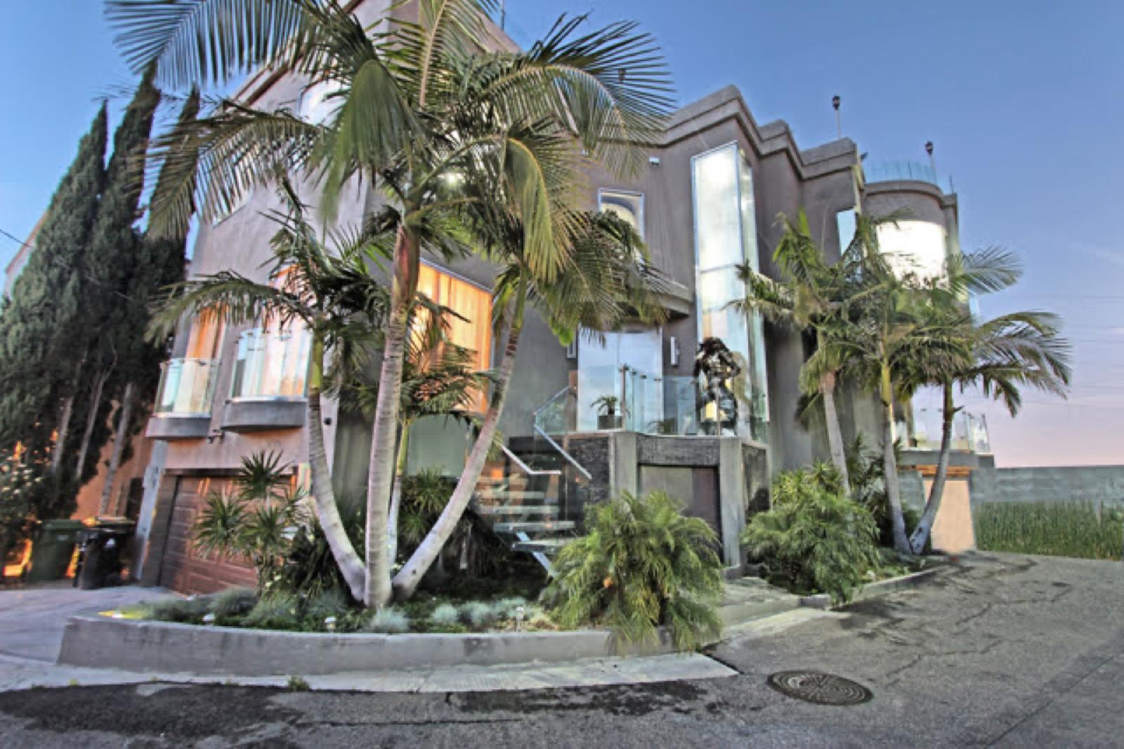 NS'S View Grey Home — photo 1