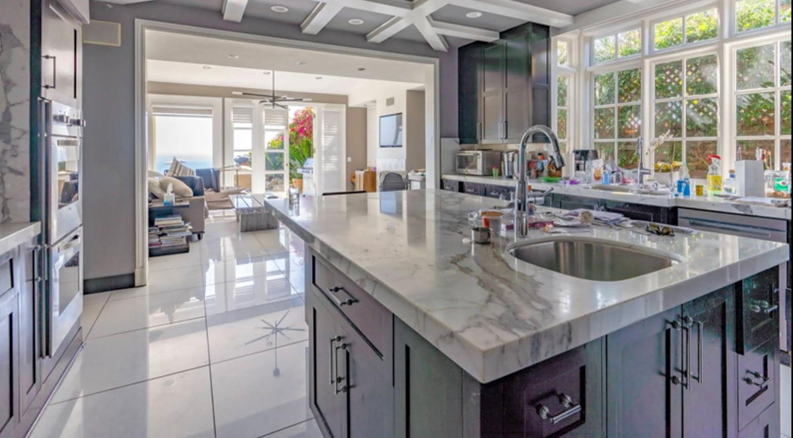 O's Beach View Home — photo 8