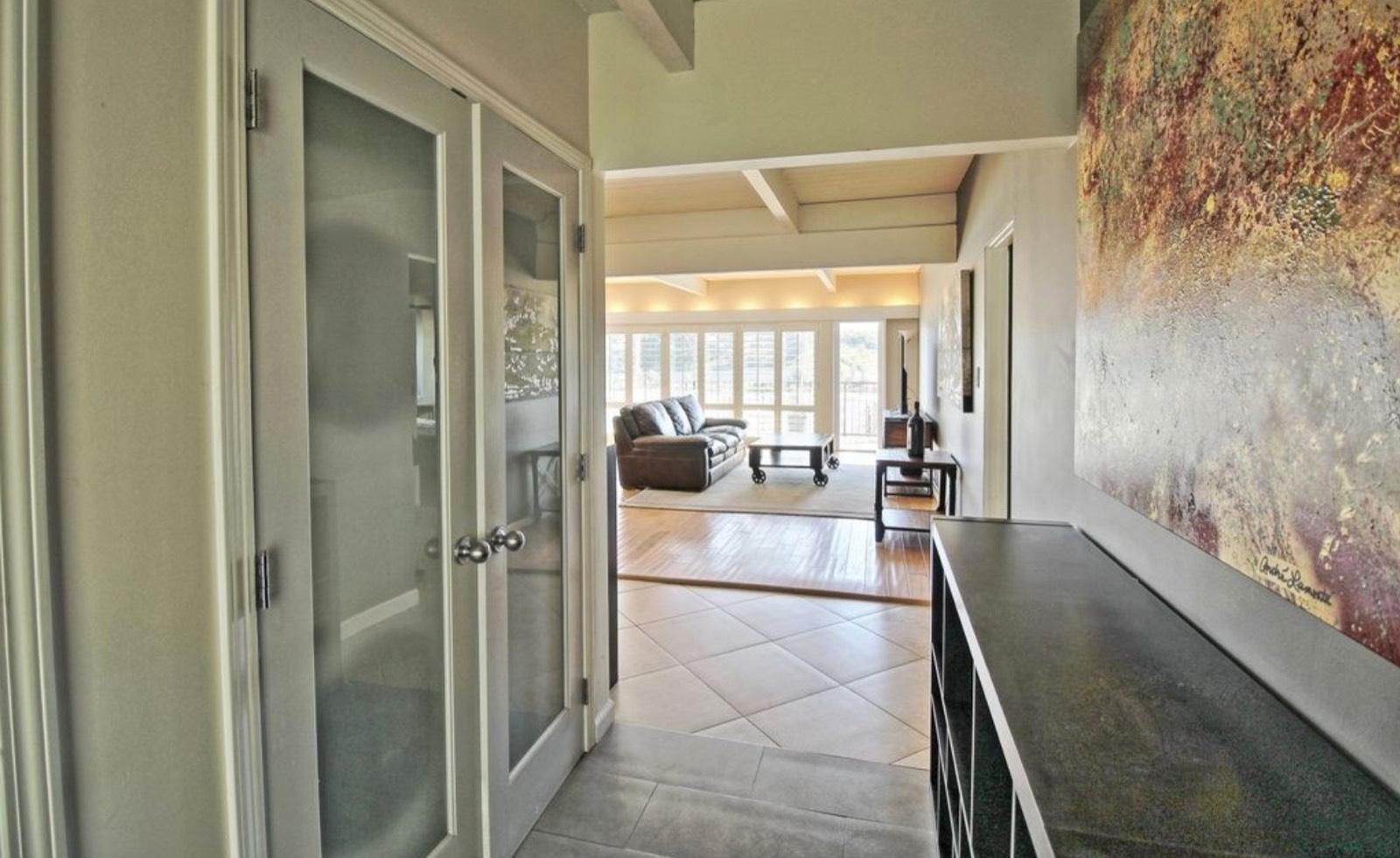 Oak Glen View Condo — photo 3