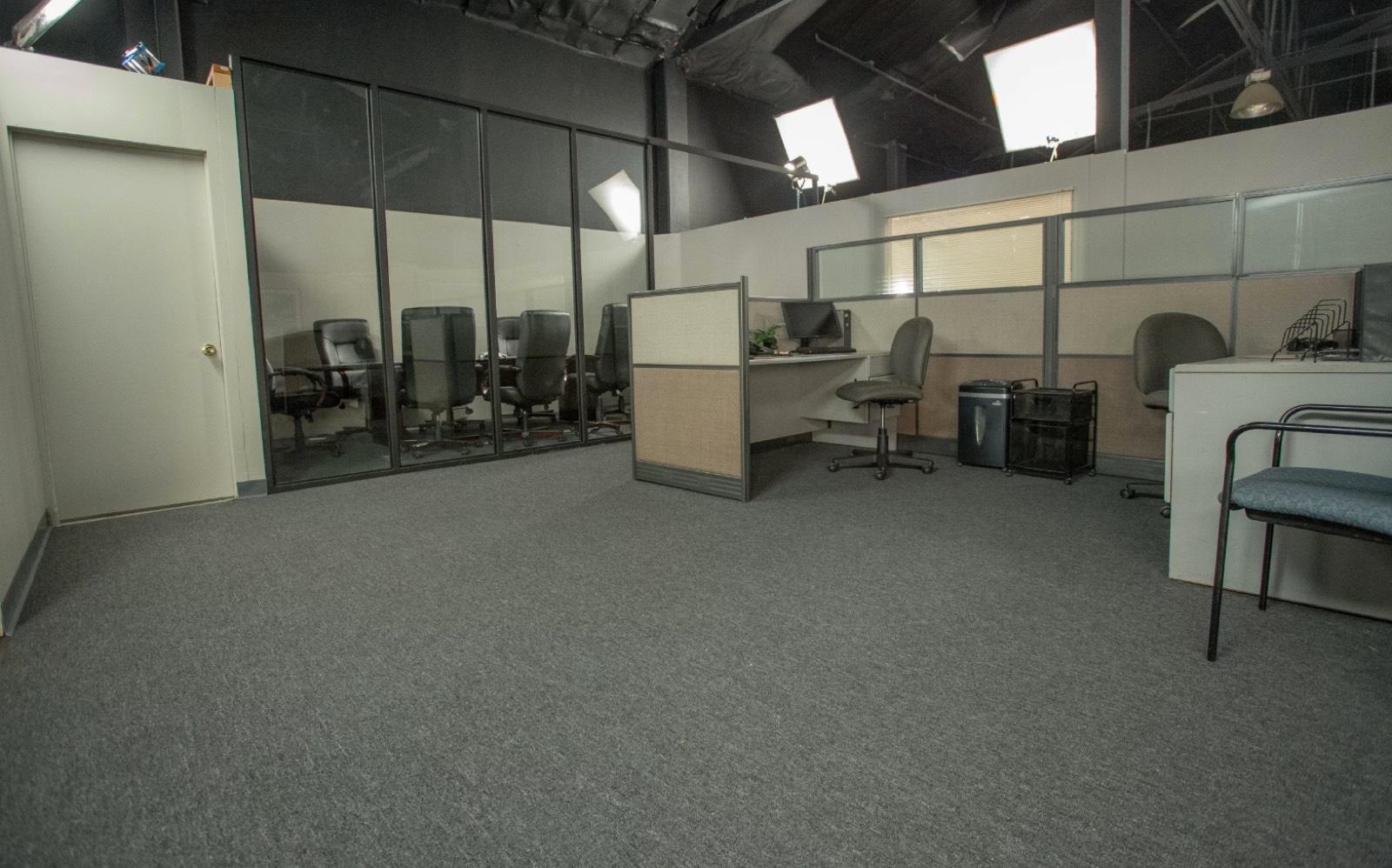 Office Set — photo 11