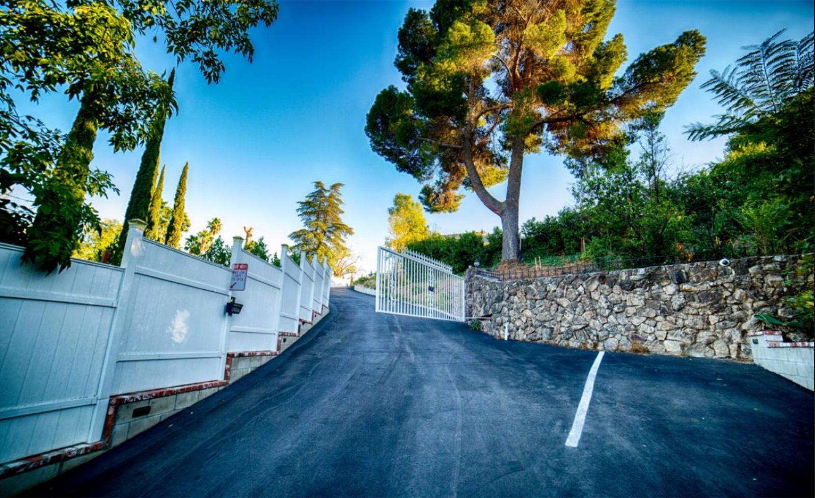 Old Hollywood-Woodland Hills House — photo 2