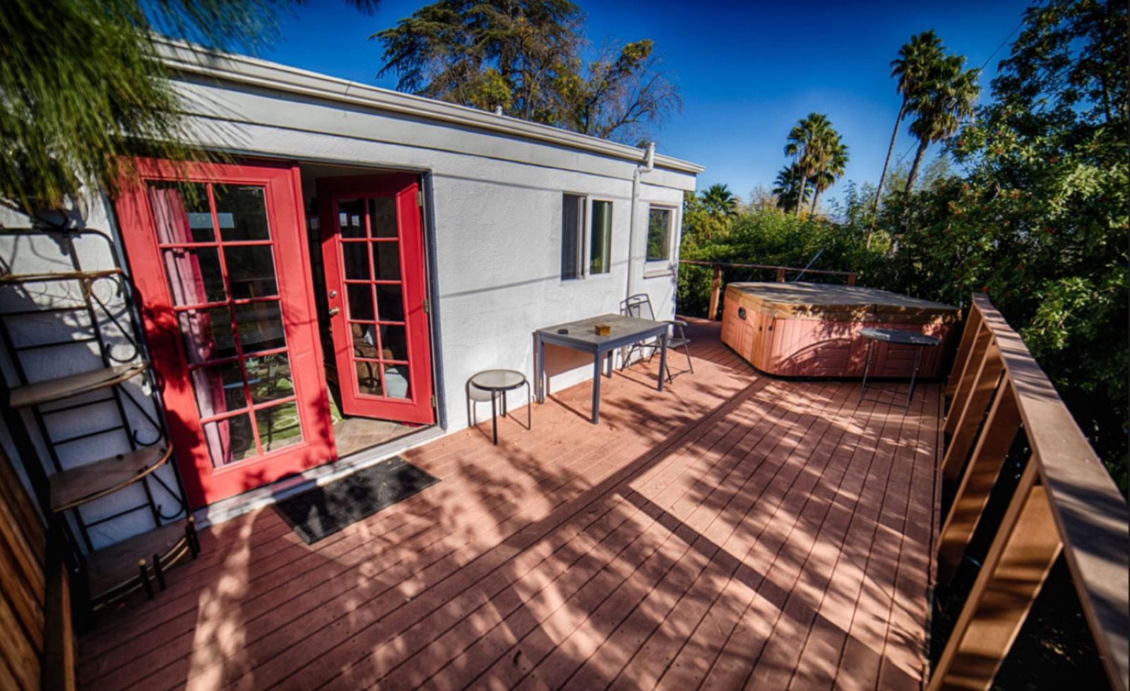 Old Hollywood-Woodland Hills House — photo 1
