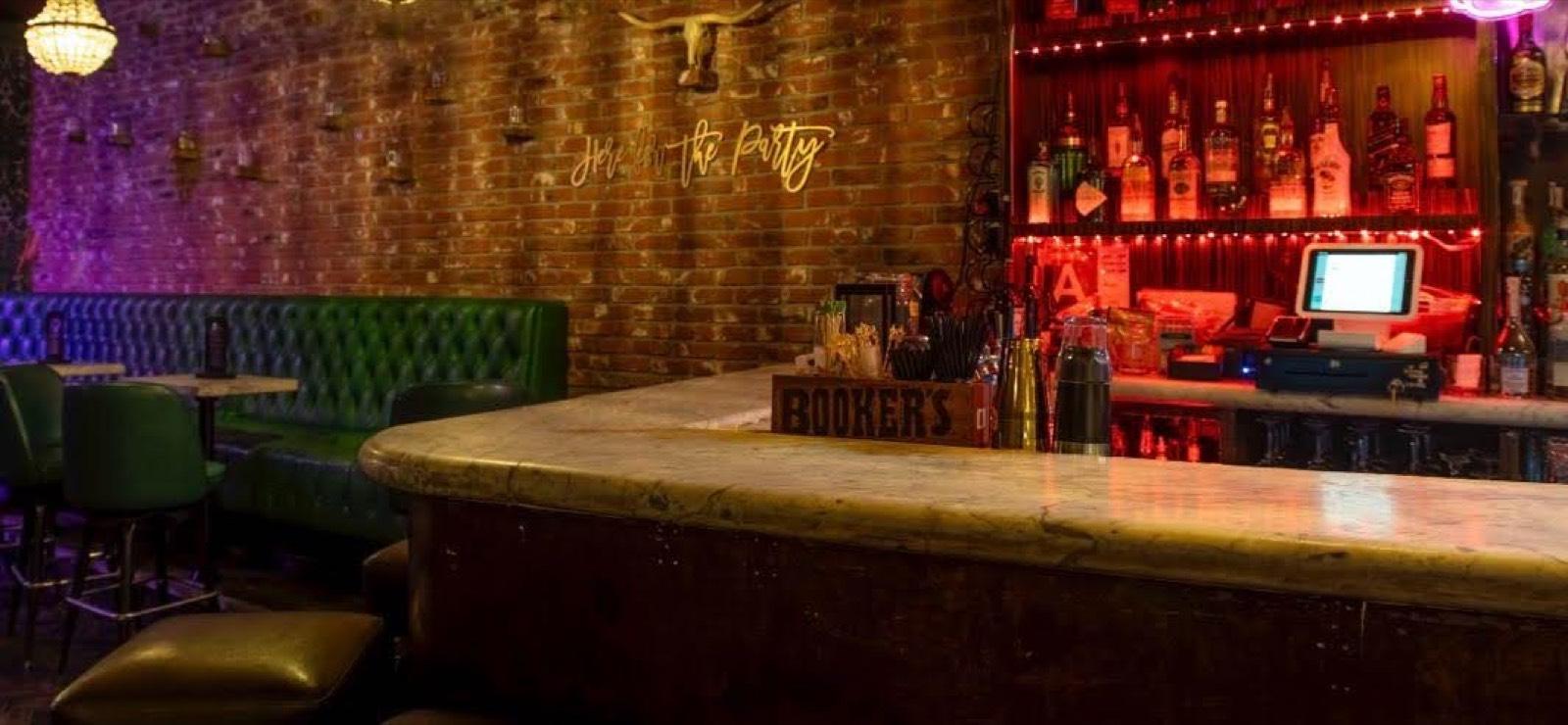 Old world cozy bar — photo 9