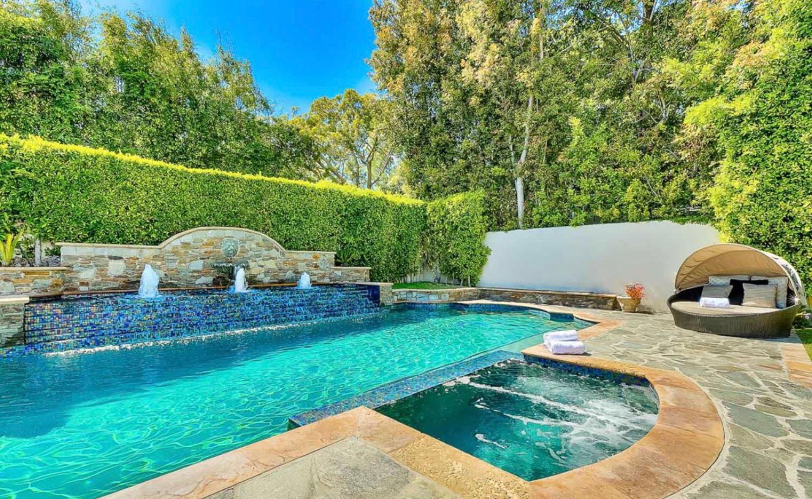 O's Beverly Hills Mansion — photo 2