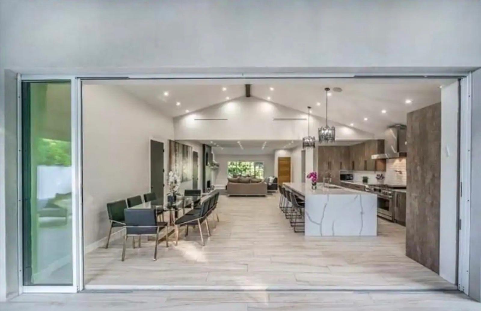 O's Modern Traditional Home — photo 2