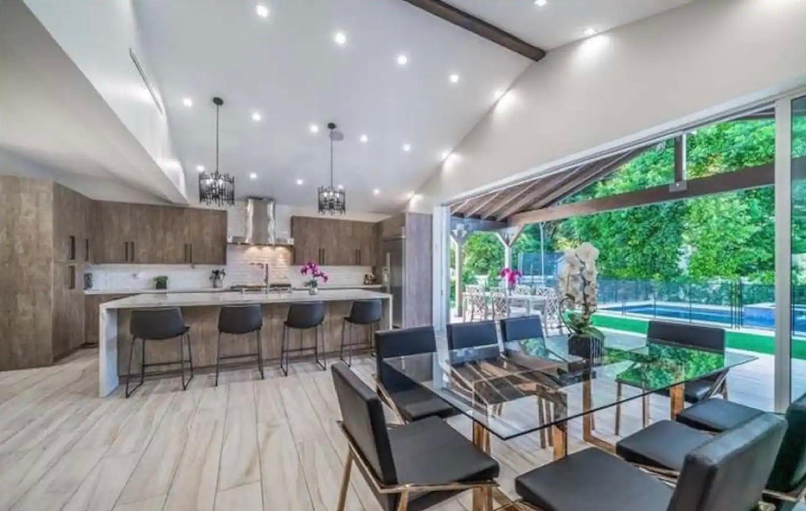 O's Modern Traditional Home — photo 3
