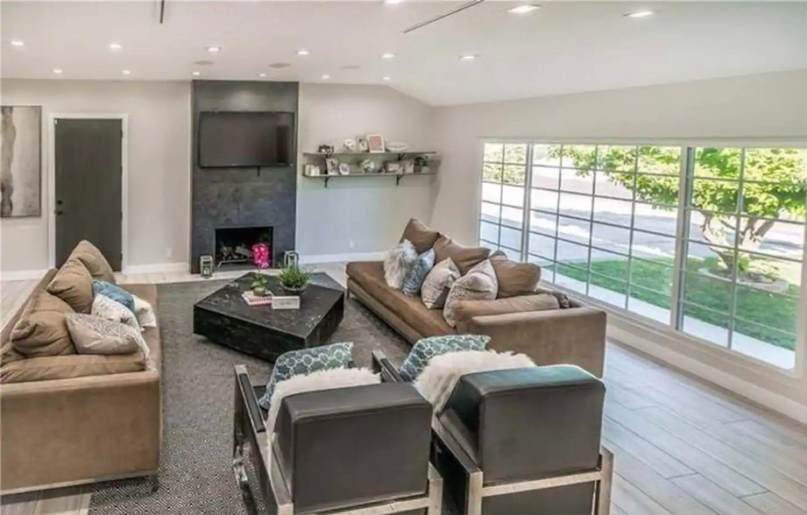 O's Modern Traditional Home — photo 4